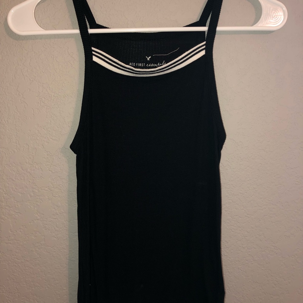 cropped tank top